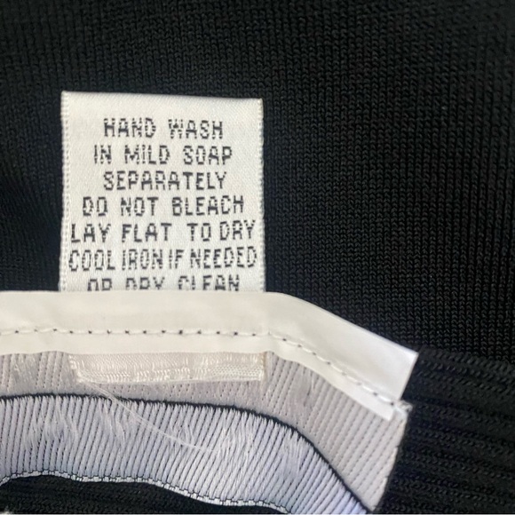 Vintage Wayne Rogers Halter sweater; silk blend; size Small; black - Picture 6 of 8